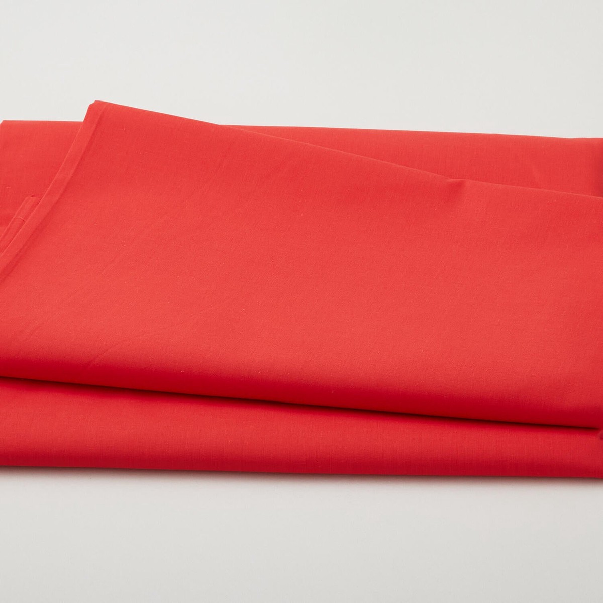 superior-solids-108-tomato-red-3-yard-cut