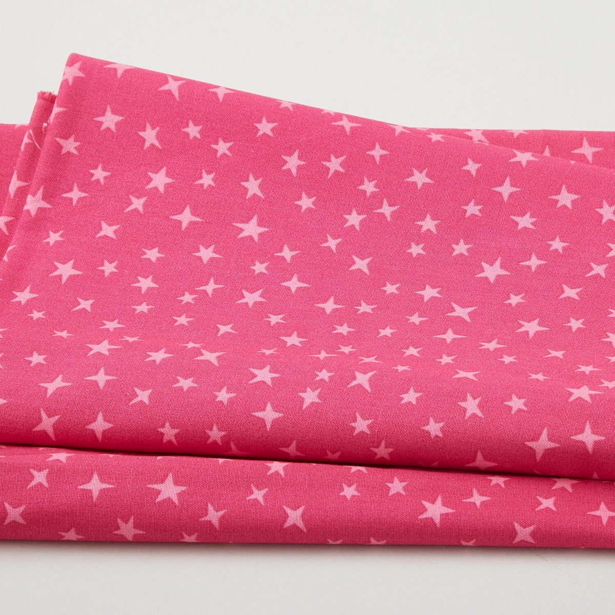 stargazer-stargazer-magenta-2-yard-cut